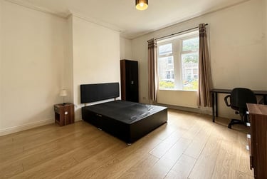 2 bed flat, Eighth Avenue, Heaton, Newcastle, NE65YB - Image 5